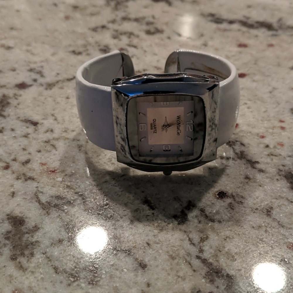 6/$25 Women's Quartz Watch